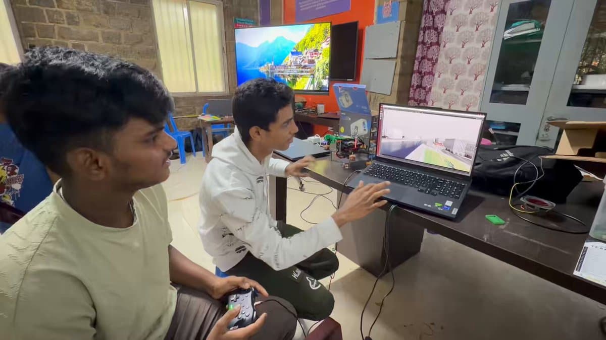 High Fidelity UAV Simulator